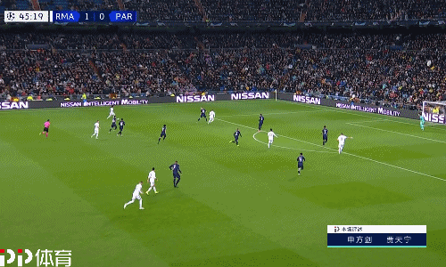 海港在亚冠已跨赛季10场不胜，上次赢球是整整一年前（亚冠赛场海港已10战未胜，距上次赢球整整一年）